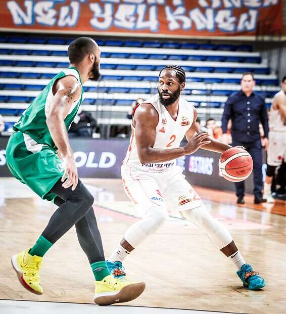 פארגו עם הכדור // צילום: עודד קרני